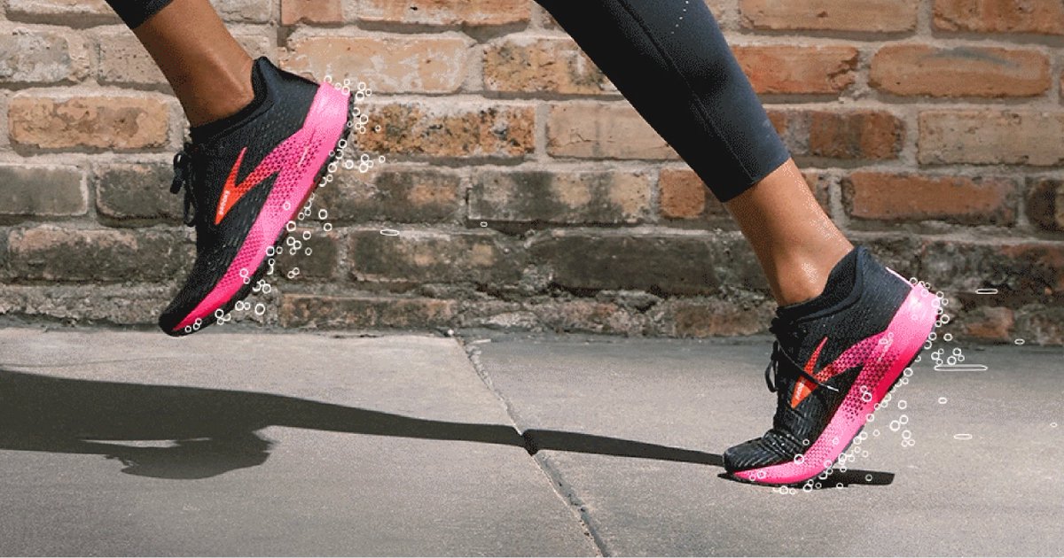 TheExpertVoice's tweet photo. Discover how @brooksrunning uses ExpertVoice’s Campaign Manager to reach new audiences, boost sales (by 230%) and generate positive reviews. Check out the full Q&amp;A. 
https://t.co/Rpi6NQhREC https://t.co/WinG1RPxuE