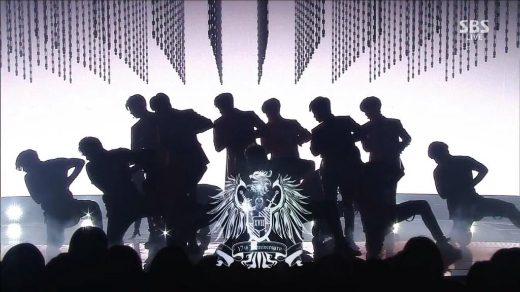 모든 풍파 다 겪었다
경험치 만렙

#SHINHWA25thANNIVERSARY