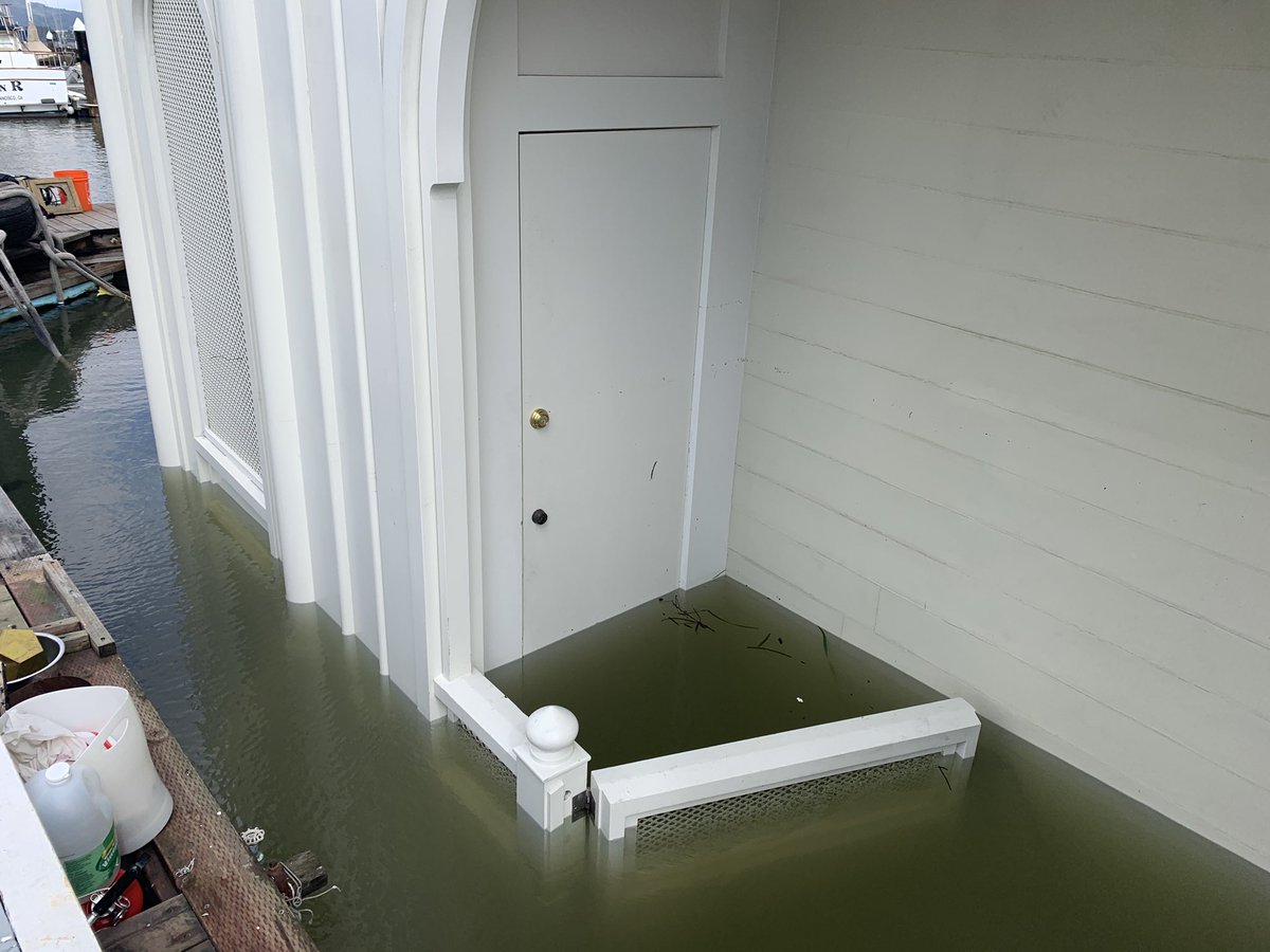CornellABC7's tweet photo. Sinking Landmark. Famous Taj Mahal houseboat in #Sausalito was heavily damaged by Tuesday’s storm. Sadly, caretakers say it can’t be saved. story at 4/6p.  @LiveDoppler7 #bayareastorms https://t.co/7N9RbX6G14