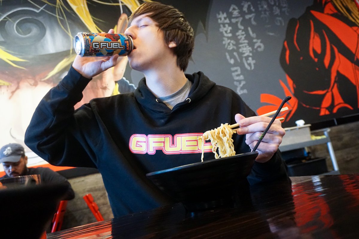 🔥GIVEAWAY TIME! 🔥
Giving away a code for a tub of <a href="/GFuelEnergy/">G FUEL®</a> of your choice &amp; a Starter kit
TO ENTER:

1.) Follow me &amp; <a href="/GFuelEnergy/">G FUEL®</a> 
2.) Like &amp; RT this Tweet 
3.) Tell me your FAVORITE flavor below!  
Announcing March 26th GOODLUCK!