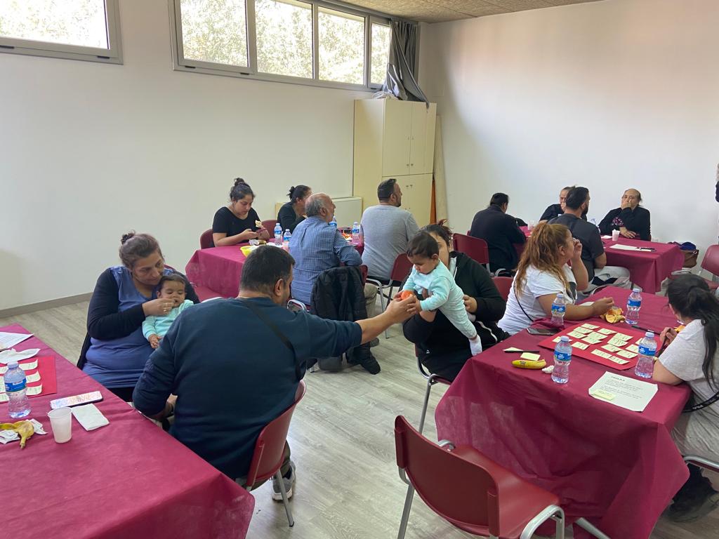 GemmaCG76's tweet photo. Projecte IAP (Investigació Acció Participativa) a Girona Est, segon cafè del món  amb la Comunitat portuguesa! @girona_cat @ccivics_gi  @icsgirona @salutcat (Agència de Salut Pública de Catalunya) https://t.co/WsKAfHKbDZ