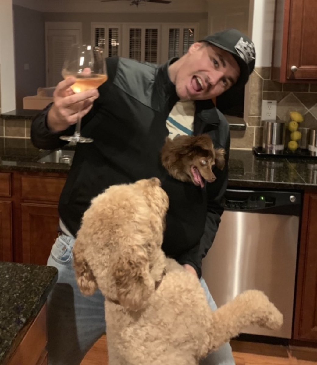 MootePoints's tweet photo. Shout out to my pups Leo and Moxie!!! #nationalpuppyday ❤️🐶 https://t.co/lqhrvc1hX6