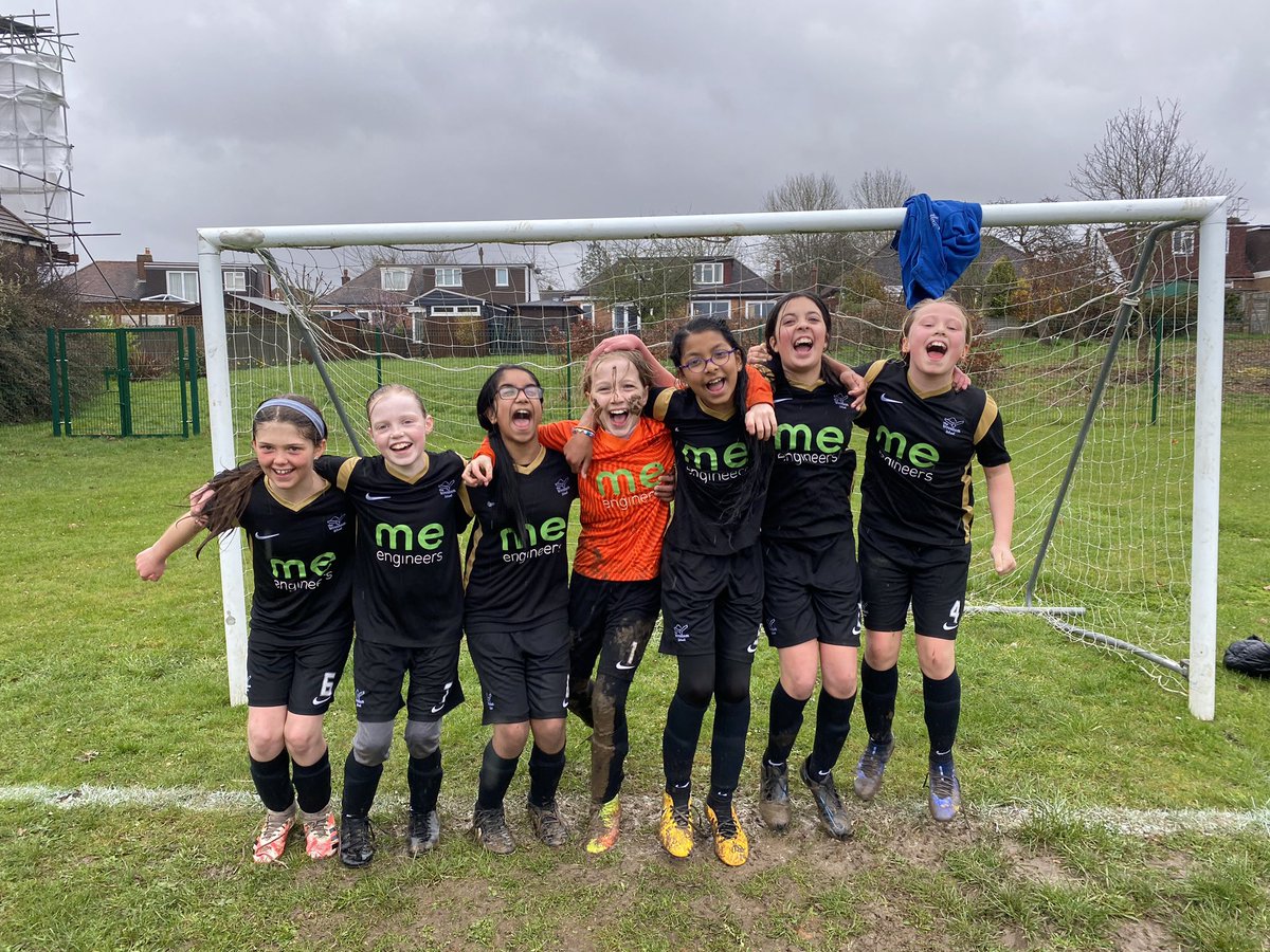 Another match for our Year 5&amp;6 Girls side this afternoon in the rain ☔️☔️. This time against a very strong side from Brookmans Park School. Great fun 😊⚽️😊⚽️ @WroxhamSchool <a href="/MrSwaile/">danielswaile</a> <a href="/MrsLucyWilliams/">Lucy Williams</a> <a href="/MissBThomas_/">Bryony Thomas</a>