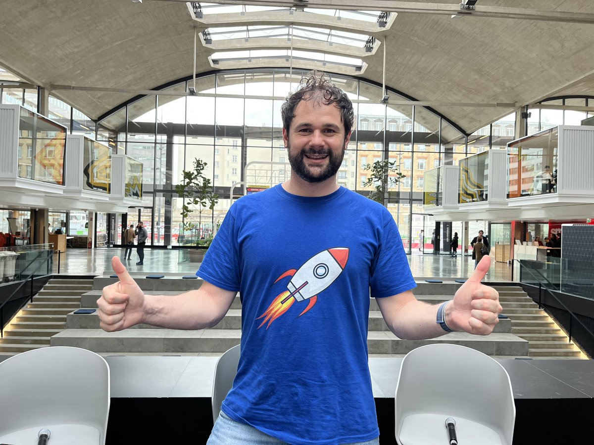 At <a href="/smaunotes/">SMAU</a> #Paris bringing Italian #innovation with some of the best #startups 🚀💡 <a href="/ToBe_srl/">To Be srl - LiFi</a> 

Many thanks to <a href="/LazioInnova/">LazioInnova</a> for its support 
#innovazione #LiFi