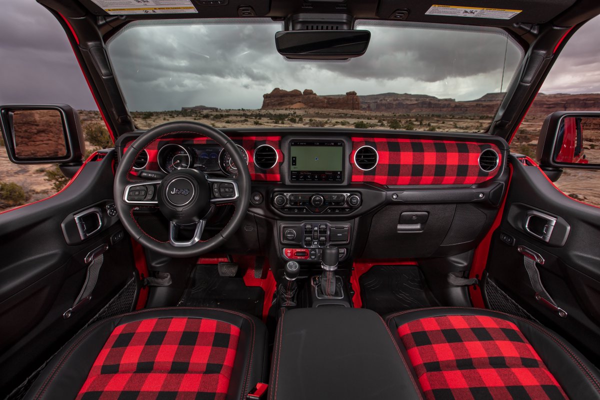 StellantisNAEsp's tweet photo. #TBT. Recordando el Easter Jeep Safari. El concepto @Jeep Red Bare, presentado en la edición de 2021, estaba basado en un #Gladiator #Rubicon animado por un motor EcoDiesel. #RedBare #EJS, #Jeepeando, #offroad #OIIIIIIO #EJS https://t.co/exDelH9KVd
