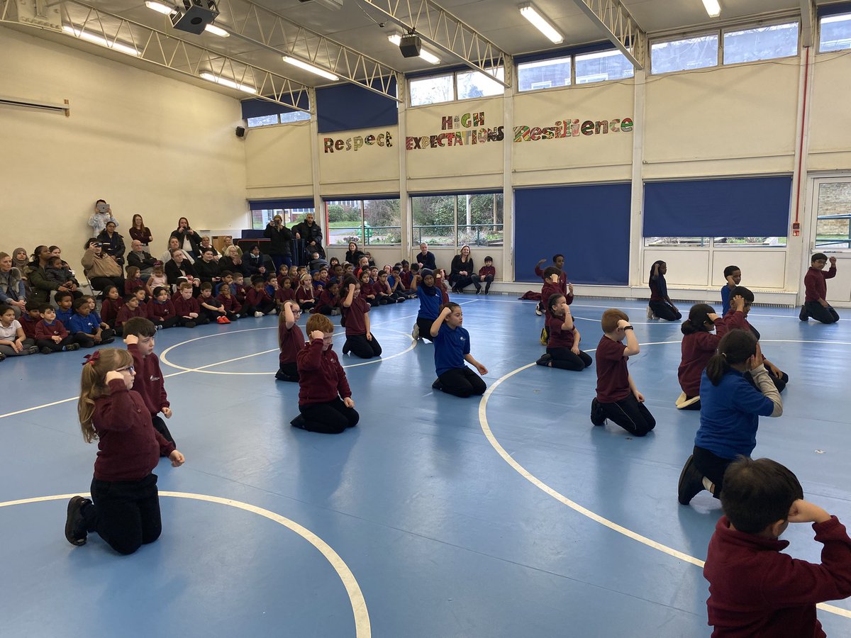 Emma Lewis tweet media