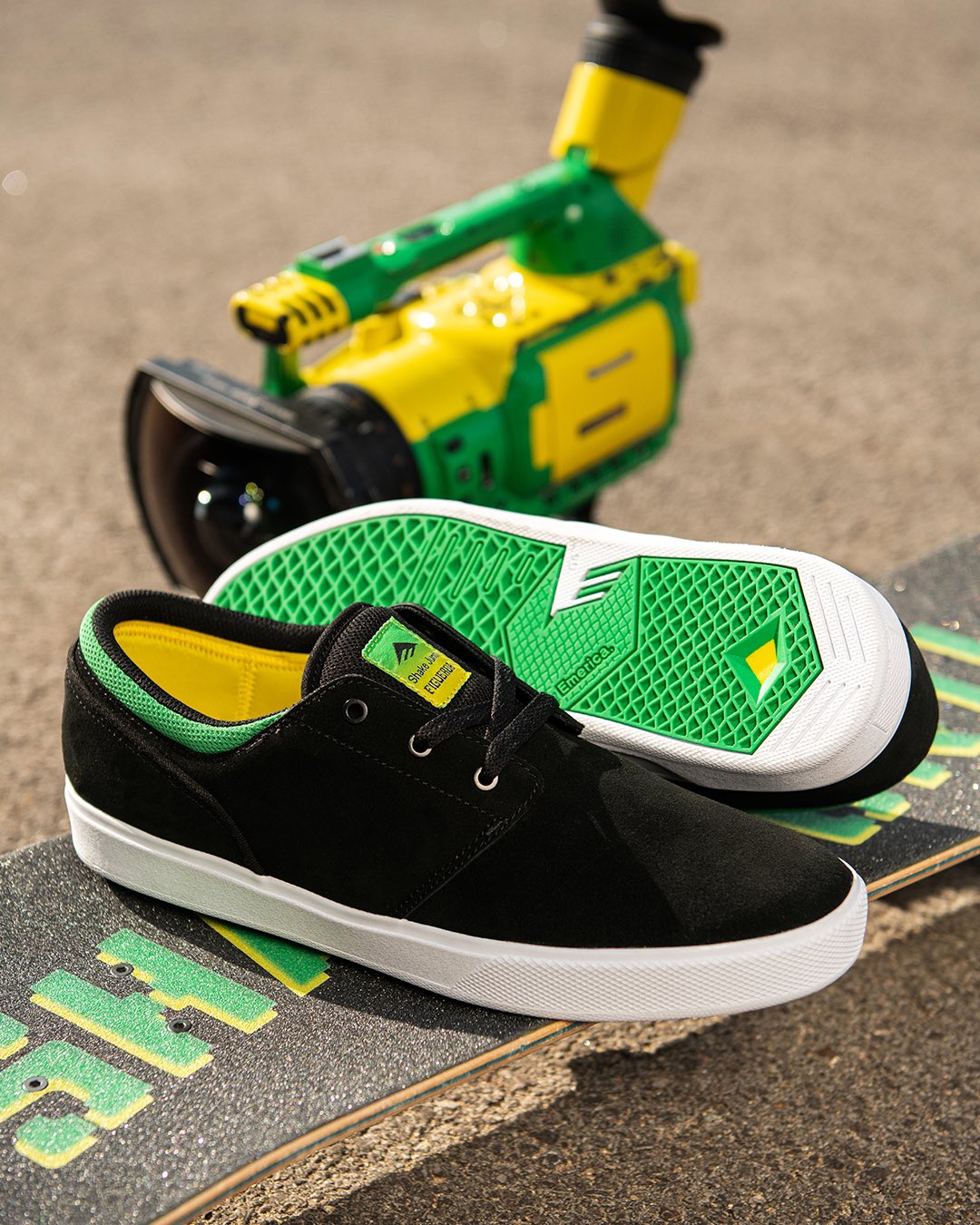 Emerica figueroa deals black