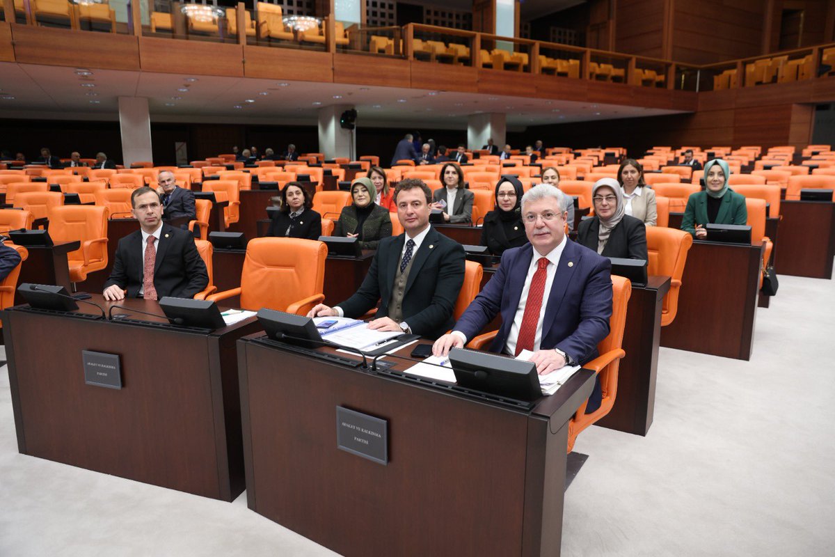 akbasogluemin's tweet photo. Bu hafta TBMM’de Orman Kanunu ve Bazı Kanunlarda Değişiklik Yapılmasına Dair Kanun Teklifini  kabul ederek yasalaştırdık. 

İki Uluslararası Sözleşmeyi kabul ettik.
Hayırlı olsun. https://t.co/uVejnDY7L4