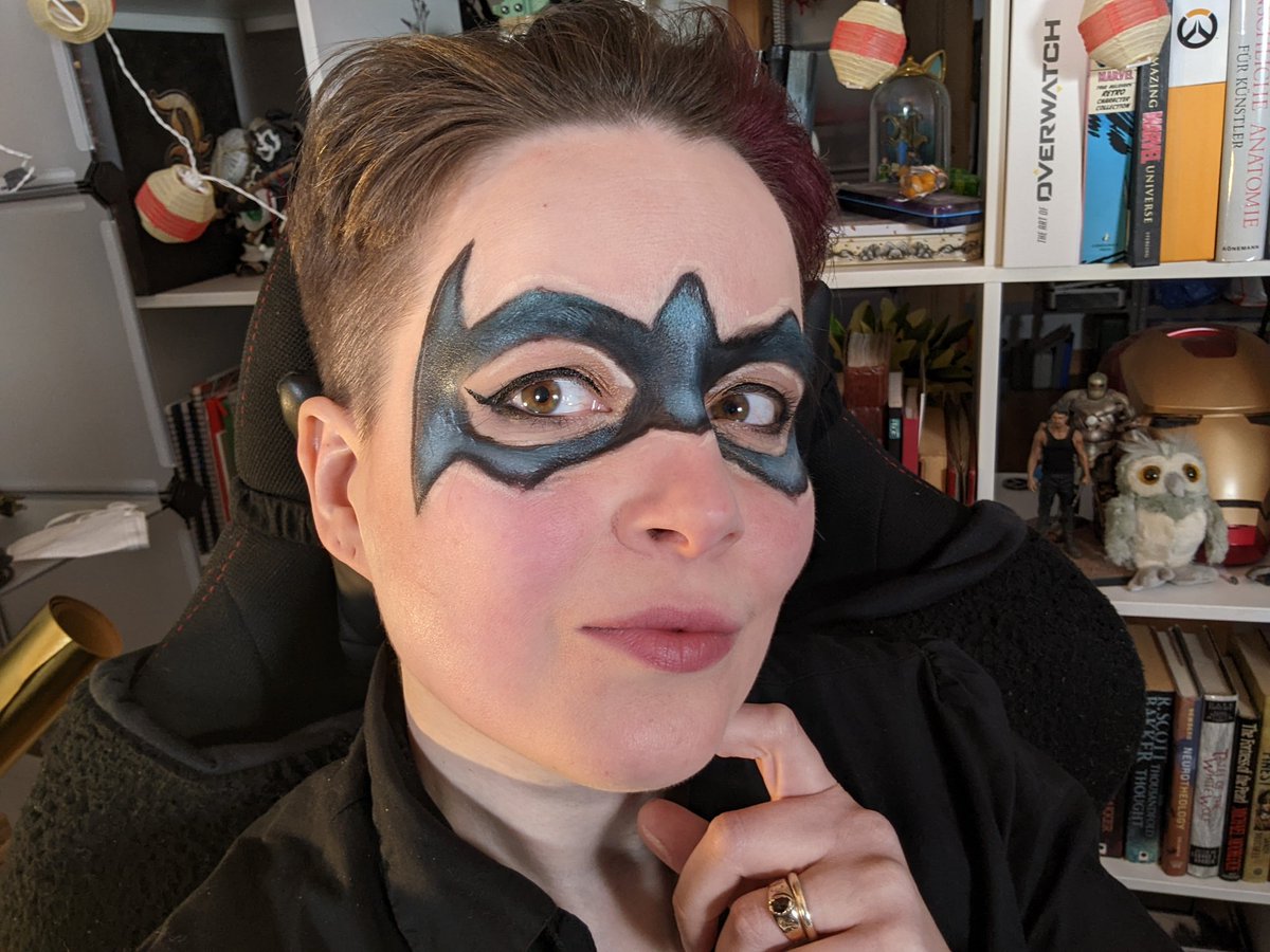 Hey! 20:00 zieht mein geheimes Alter Ego, Die Spielleitung, zusammen mit <a href="/Hyped_YT/">Hyped</a>, <a href="/vyerlu/">Vyerlu</a>, Bananepic von @orkigig und Ben nach Gotham und spielt Supers! Twitch.tv/orkenspaltertv

Ihr wisst, was das bedeutet! Regen, Drama, Fledermäuse!!

#pnpde