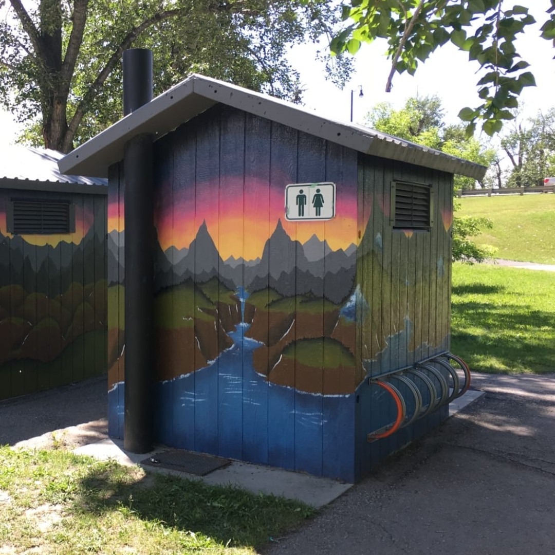 Thorn4Okotoks's tweet photo. It's year 3 for our Paint-A-Potty project in partnership with  Foothills Composite High School/Alberta High School of the Fine Arts.  Students were challenged to design &amp; paint sports-themed murals on 3 of our outdoor washrooms. Cast your vote today!
https://t.co/3sDDEqCV8h https://t.co/veKME4uATl