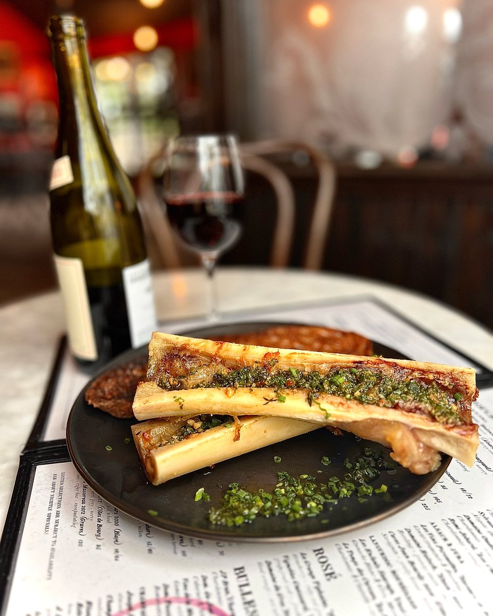 I beg you, eat me up. Want me down to the marrow.
~Hélène Cixous

⚜️Rosewood Farm Bone Marrow ⚜️
Wagyu Bone Marrow, Brined for Two Days then Roasted, with Persillade served with the most decadent Sourdough Bread to by @scabernethy, flash-fried in olive oil &amp; butter.