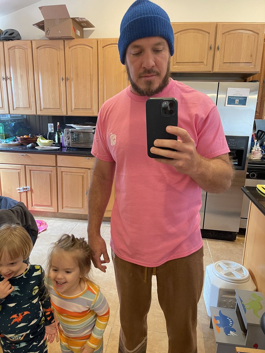 0xSTVG's tweet photo. Yo I did a thing! 

Drop 0.025 eth into the Merch Squad @juiceboxETH 
https://t.co/ZnSsssaDiV 
Fill out the form - https://t.co/uZ0AslRc2m https://t.co/fMqzTw56gp