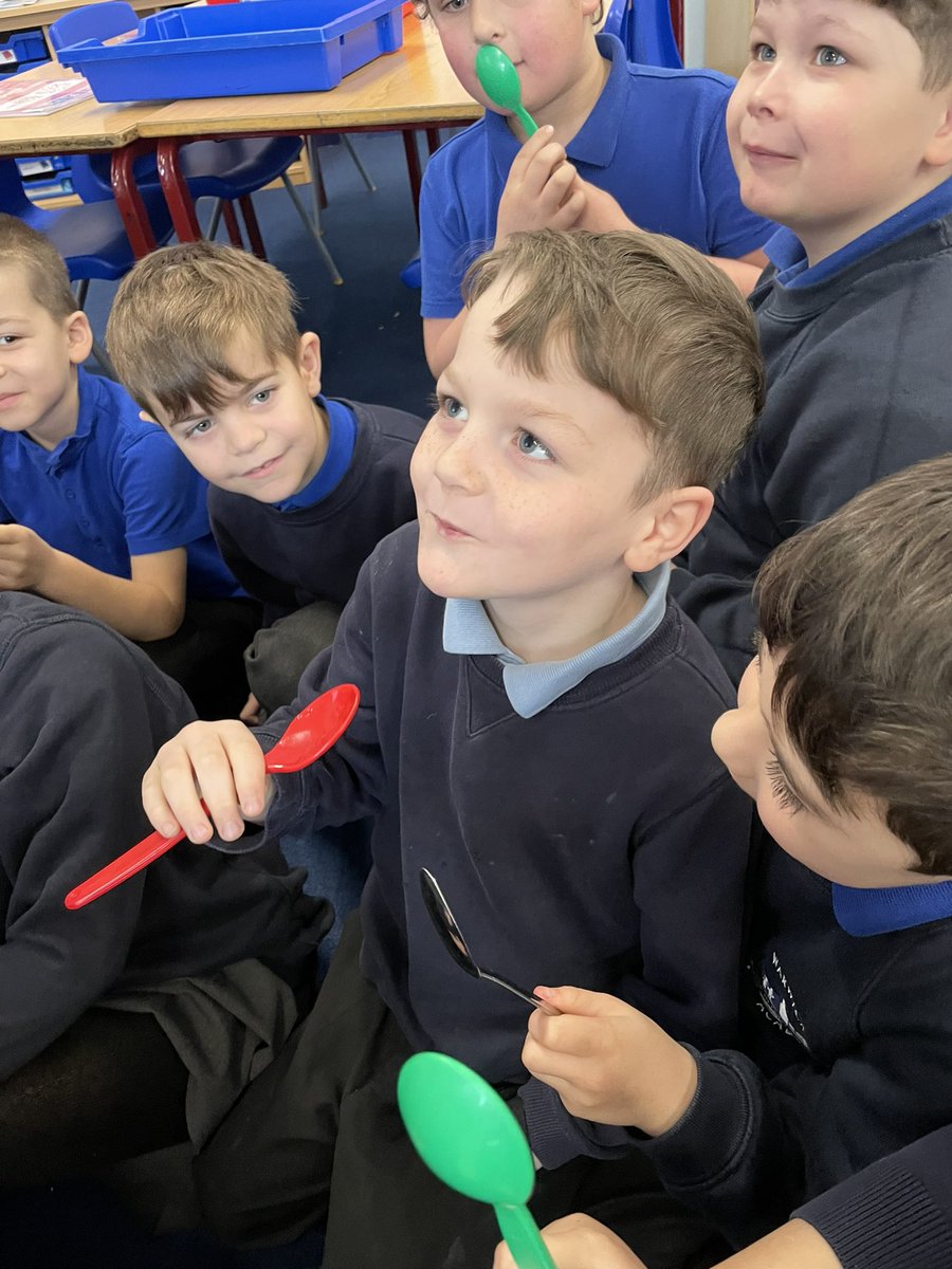 missk_reynolds's tweet photo. 🐝 Honey Tasting and a visit from a bee keeper today 🍯 to help with writing our explanation texts. 😋 #ks1 #beekeeper #writing #year2 #TeamWarwick #enganging #hook #IdoWedoYoudo #bees #modeltext @DaleJukes @SarahChouikhi @EH1_2 @KRidnell https://t.co/yYmoVrrlGG