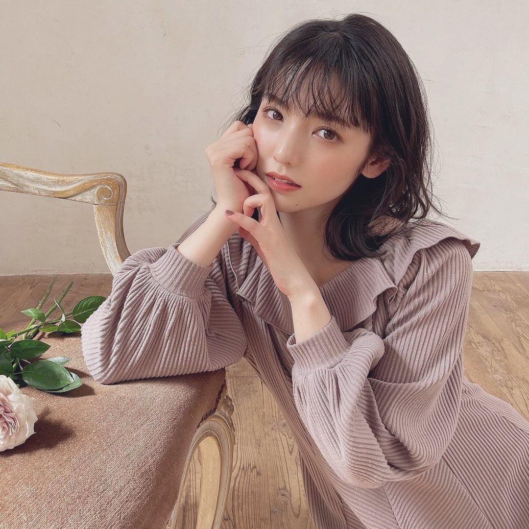 April___47's tweet photo. 季節ごとに 現場服 (勝負服!) を
決めるタイプのヲタクなので
春の現場は 何を着ようか まだ 悩んでる…

ちなみに 冬は このワンピース ✩︎‧₊

2021年の冬コレだけど、
お気に入りなので 今年も大活躍 ❀︎

#ハロプロ女ヲタさんと繋がりたい 
#ハロヲタさんと繋がりたい 
#AnMILLE  
#道重さゆみ https://t.co/fOBf4mD5qB