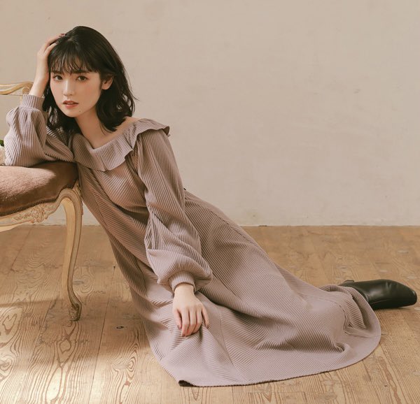April___47's tweet photo. 季節ごとに 現場服 (勝負服!) を
決めるタイプのヲタクなので
春の現場は 何を着ようか まだ 悩んでる…

ちなみに 冬は このワンピース ✩︎‧₊

2021年の冬コレだけど、
お気に入りなので 今年も大活躍 ❀︎

#ハロプロ女ヲタさんと繋がりたい 
#ハロヲタさんと繋がりたい 
#AnMILLE  
#道重さゆみ https://t.co/fOBf4mD5qB