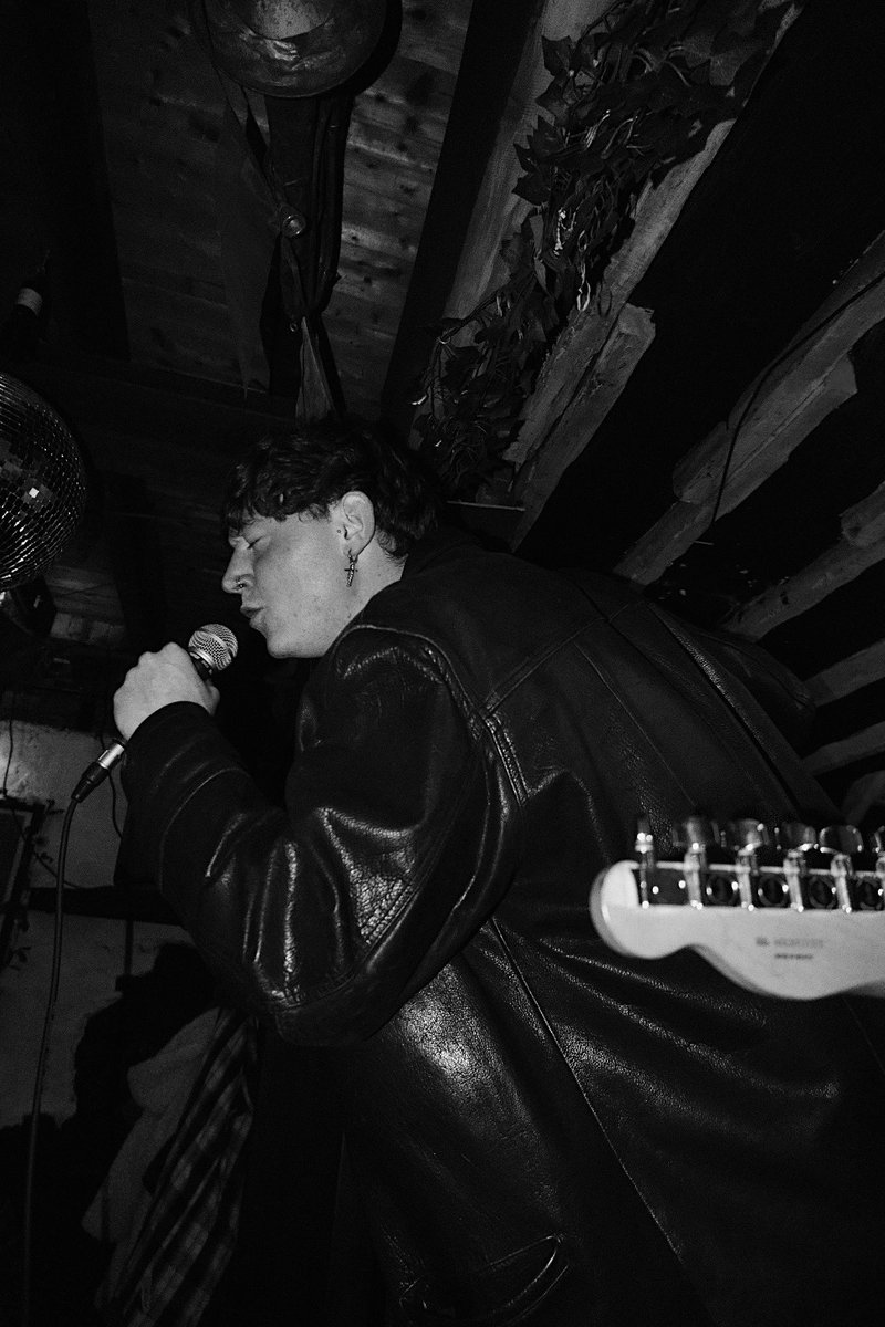 ariane hughes tweet media