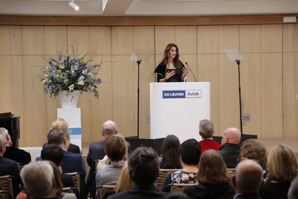 KU Leuven Kulak (@kuleuvenkulak) on Twitter photo #kuleuven just conferred an honorary doctorate to Amal Clooney <a href="/KULeuvenKulak/">KU Leuven Kulak</a>. 🎓 A tribute to her and her contributions as a leading human rights activist, scholar and advocate.
<a href="/KULeuvenLawCrim/">KU Leuven Rechten en Criminologische Wetenschappen</a> <a href="/ClooneyFDN/">Clooney Foundation for Justice</a> <a href="/KU_Leuven/">KU Leuven</a>
nieuws.kuleuven.be/en/content/202… #kuleuven just conferred an honorary doctorate to Amal Clooney <a href="/KULeuvenKulak/">KU Leuven Kulak</a>. 🎓 A tribute to her and her contributions as a leading human rights activist, scholar and advocate.
<a href="/KULeuvenLawCrim/">KU Leuven Rechten en Criminologische Wetenschappen</a> <a href="/ClooneyFDN/">Clooney Foundation for Justice</a> <a href="/KU_Leuven/">KU Leuven</a>
nieuws.kuleuven.be/en/content/202…