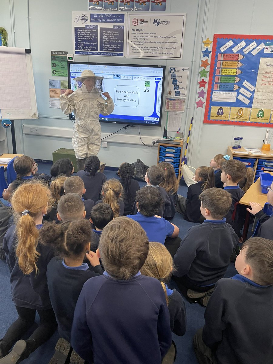 missk_reynolds's tweet photo. 🐝 Honey Tasting and a visit from a bee keeper today 🍯 to help with writing our explanation texts. 😋 #ks1 #beekeeper #writing #year2 #TeamWarwick #enganging #hook #IdoWedoYoudo #bees #modeltext @DaleJukes @EH1_2 @KRidnell @SarahChouikhi https://t.co/Pyx0GEafCr