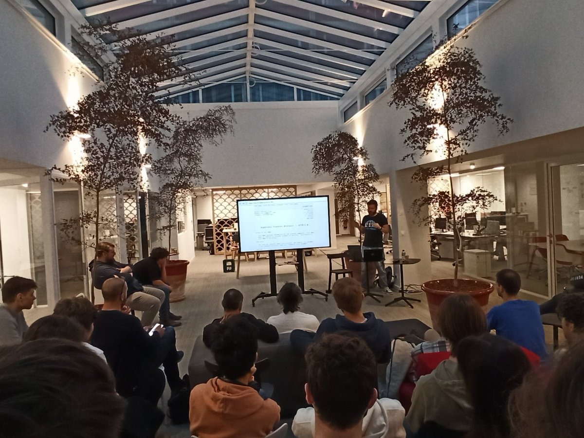 Meetup <a href="/FrontendBeers/">Front(end | &) Beers</a> avec <a href="/hsablonniere/">Hubert SABLONNIÈRE</a> chez <a href="/qimagroup/">QIMA</a> Lille 😍

Le cache HTTP n'aura plus de secrets !