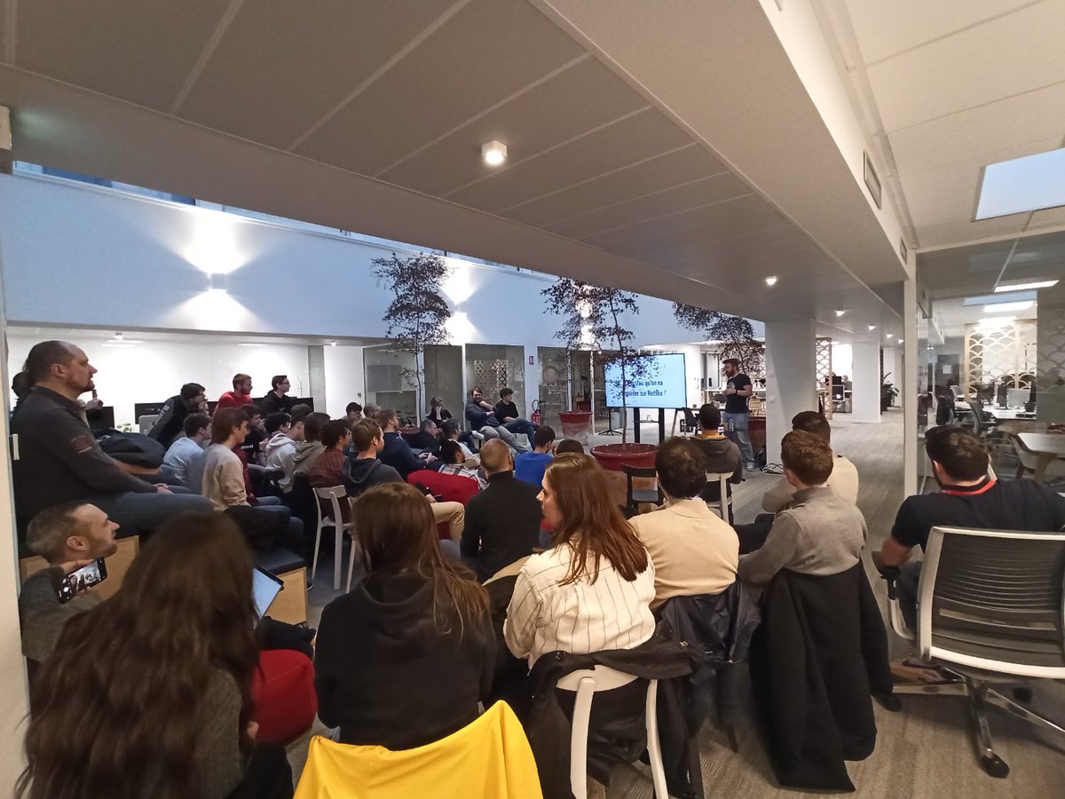 Cyril Lakech 👨👧👩👧👦 tweet media