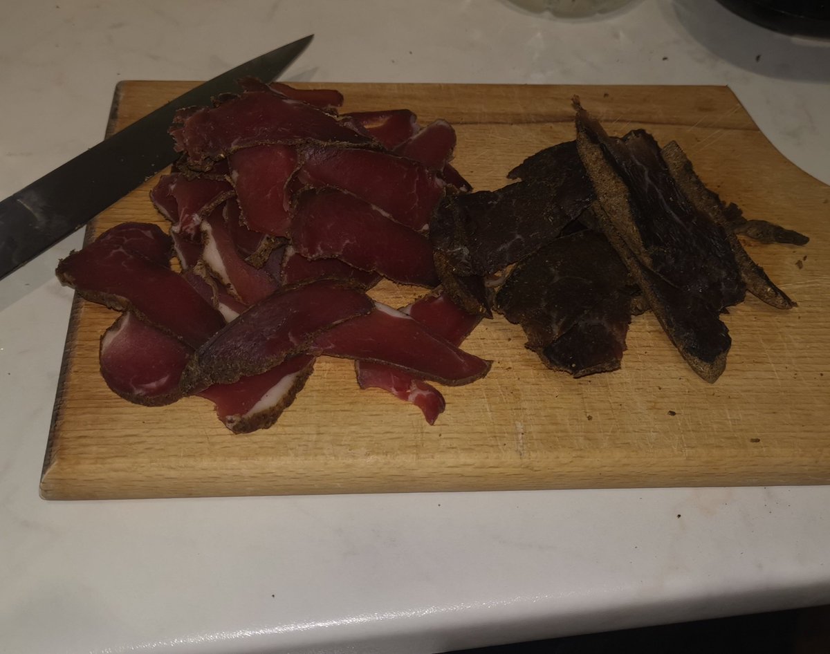 ChEfOo_Vn's tweet photo. #madeByMe #Chef_ChEfOo 

#pork #tenderloin #salted #dryaged
#beef #topside

#свинско #бонфиле #телешки #шол
#осолени #сушени https://t.co/K5BW4q2t5r