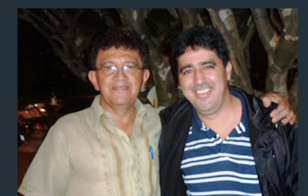 Merecido reconocimiento al "Lope de Vega" misionero: Néstor Damián Girett. Prolifico exponente del cancionero popular.

Desde su "4 Bocas" migró joven para conquistar la gran ciudad y proyectar su canto y su voz a los cuatro puntos cardinales. 

Un grande de la música paraguaya!