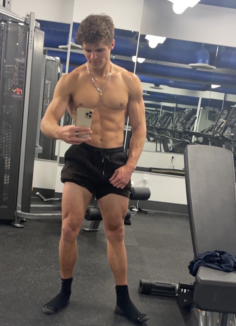 Wanna do cardio at my place after our workout? 😏 #fitness
onlyfans.com/itscolty