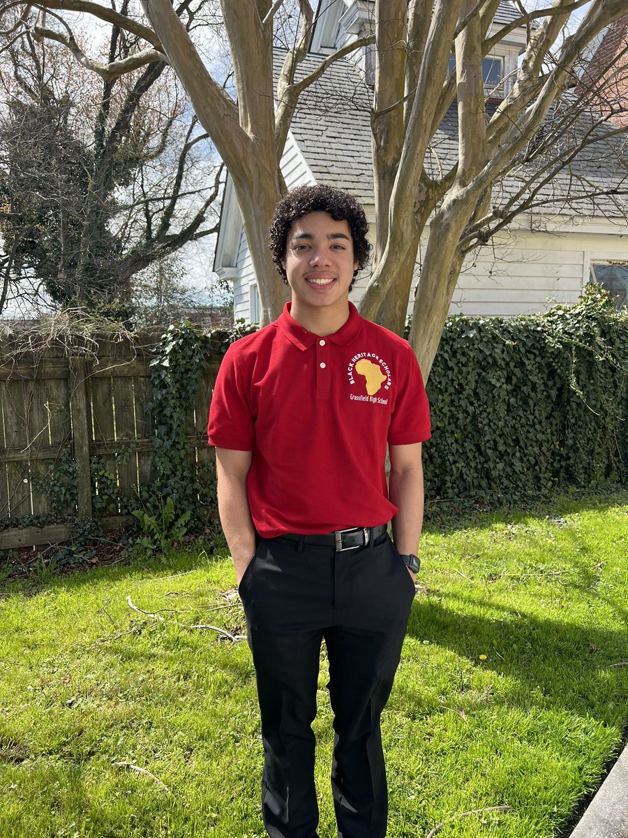 BrookeDallos's tweet photo. Great job to my son Mekhi @Mekhi27921904 and the rest of the Grassfield HS team @grassfield_hs on 3/18/23 at the African American Heritage 365 Scholastic Bowl held at Ft. Monroe, Hampton, VA.  Outstanding job and made it to the semi-finals! Congrats First Colonial HS on the win! https://t.co/2NtNySWmMy