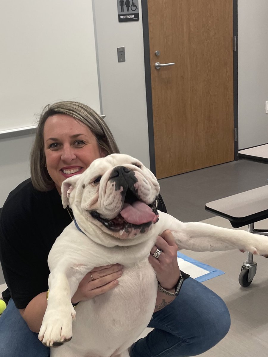 Lindsey Kauitzsch tweet media