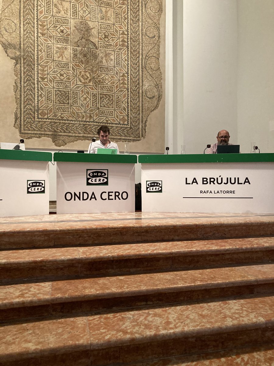 Arrancamos <a href="/BrujulaOndaCero/">La Brújula</a> desde Córdoba con <a href="/rlatorreg/">Rafa Latorre</a>