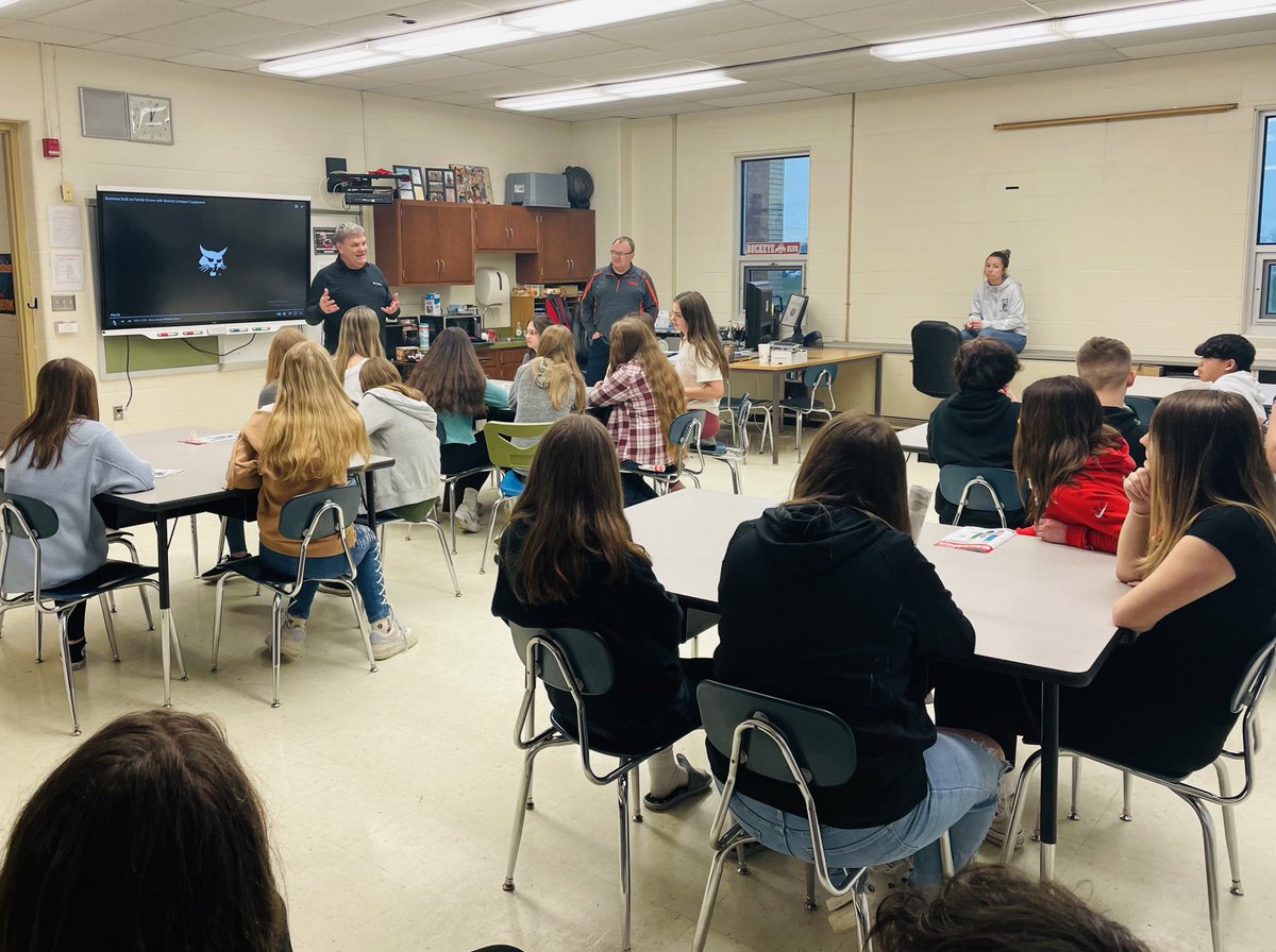 BathMidSchool's tweet photo. A special thank you to Tuttle Construction, Mercy Health, US Plastics, and Bobcat of Lima for coming in to share information about future employment opportunities and careers with our 8th graders. https://t.co/QrwsqXezEk
