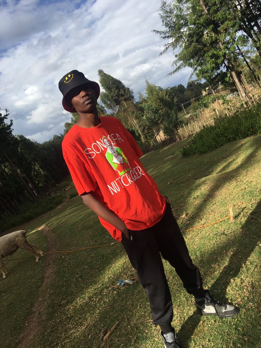 bhadgurlrih's tweet photo. Omg😭😭😭😭not this ughly broke ass Kisii merchant insulting me https://t.co/fm4EtAnk70