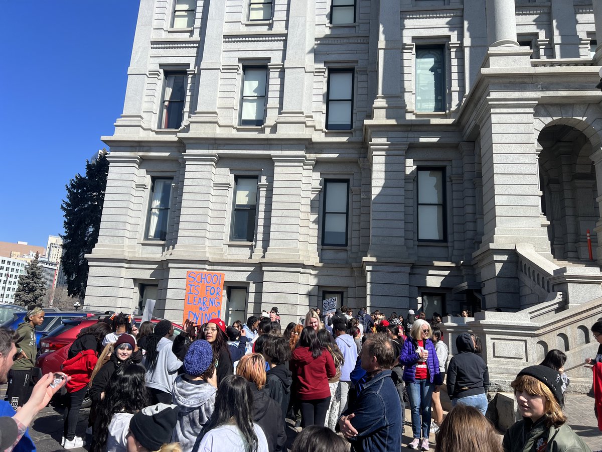 Sully_720's tweet photo. @StudentsDemand of #Denver #EastHighSchool came to the capital again today to demand action for #GunViolencePrevention. 

We in #coleg hear you. 

Thank your brave advocacy and support for the legislation we hope to pass tomorrow. https://t.co/Sge4vJLYCS