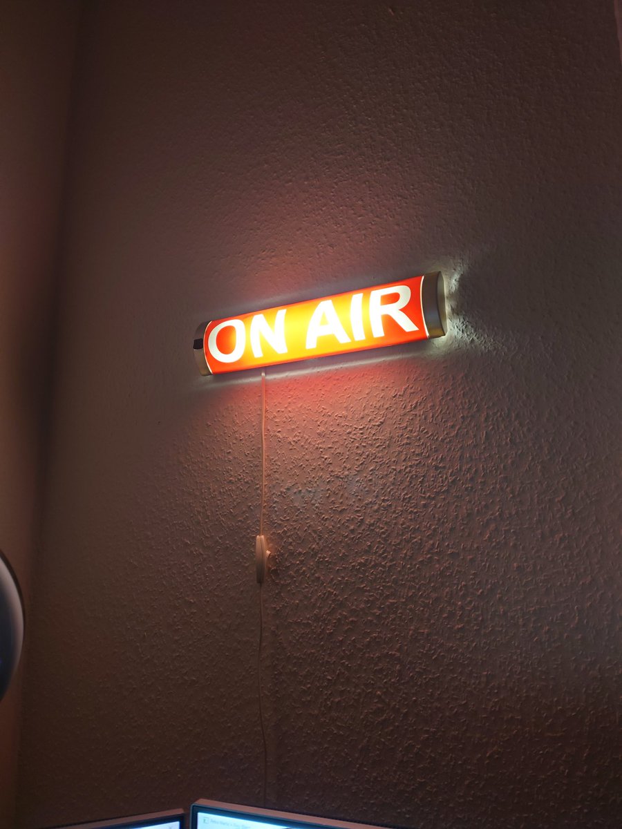 JB_Podcast's tweet image. #NLCentral 😏