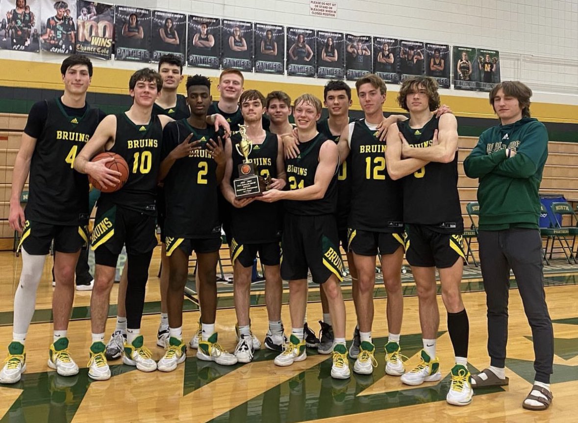 bradybowers3's tweet photo. Blessings💚💛 #DDTB https://t.co/aPQrgzll2X
