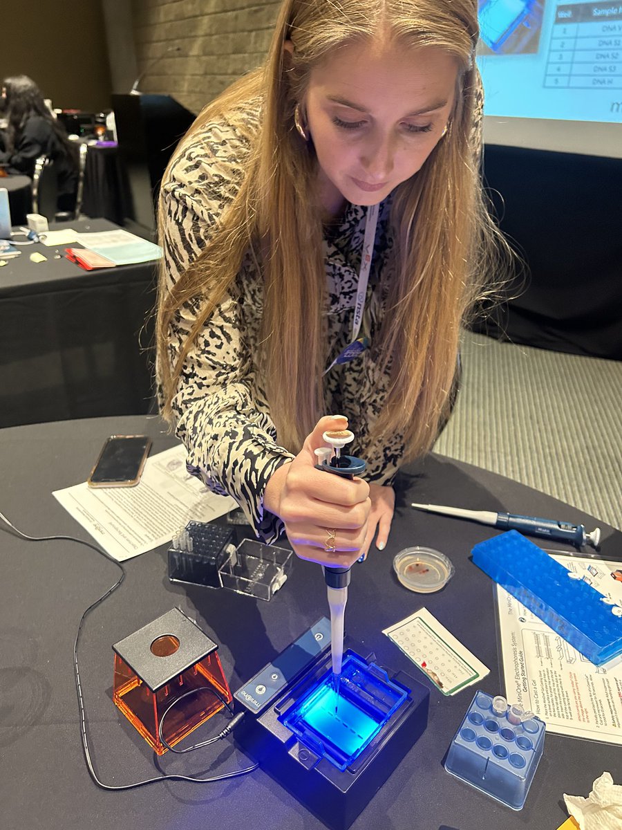 DemarcoDestin's tweet photo. Solving “murders” with Kathy Mirakovits from  @MiniOneSystem #NSTA23 https://t.co/TNme4zHLiB