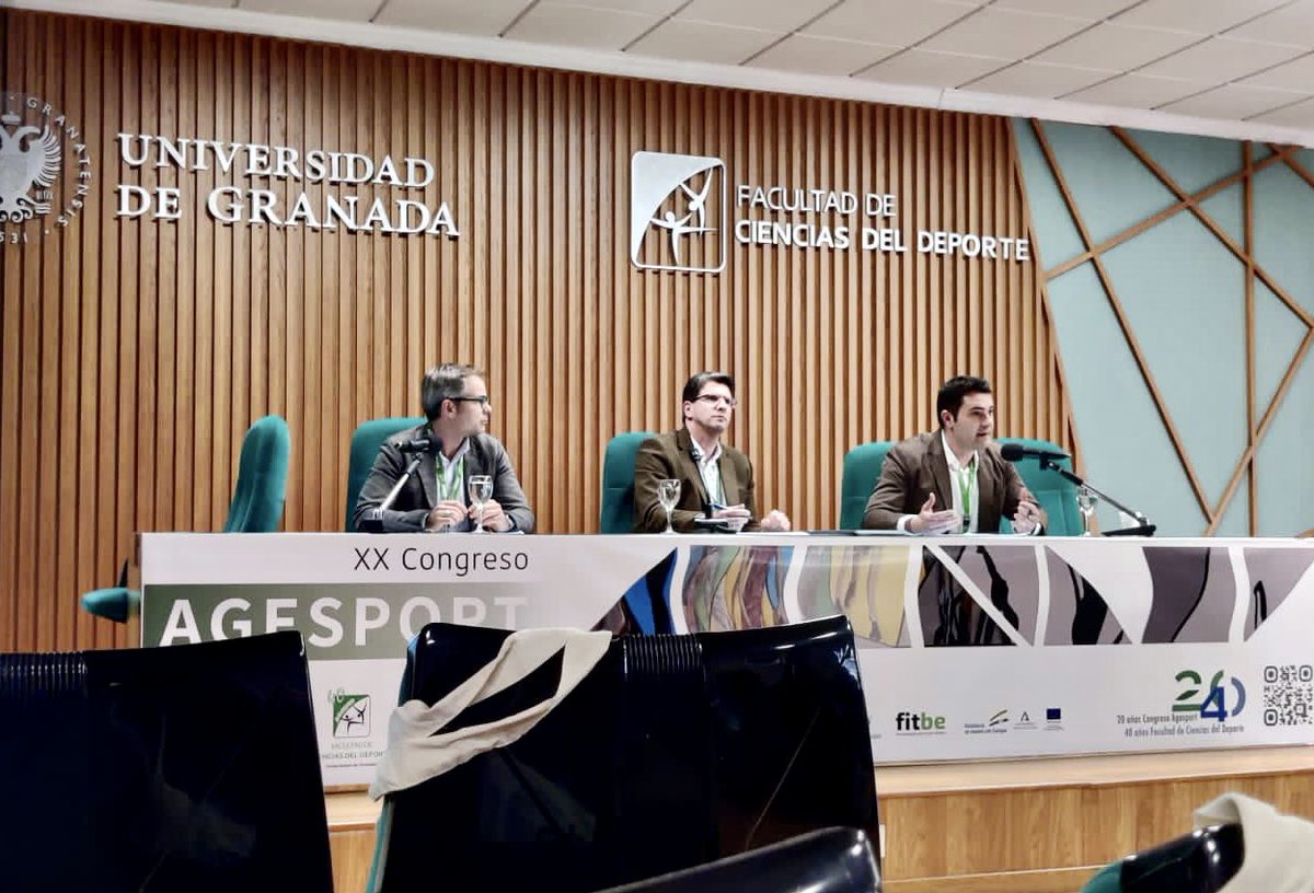 manelvalcarce's tweet photo. 😉 Muy agradecido por la oportunidad de participar en el XX Congreso AGESPORT hablando sobre tecnología y transformación digital 💪🏻
#agesport #fagde #transformaciondigital #gestiondeportiva https://t.co/KC4fqMvspi