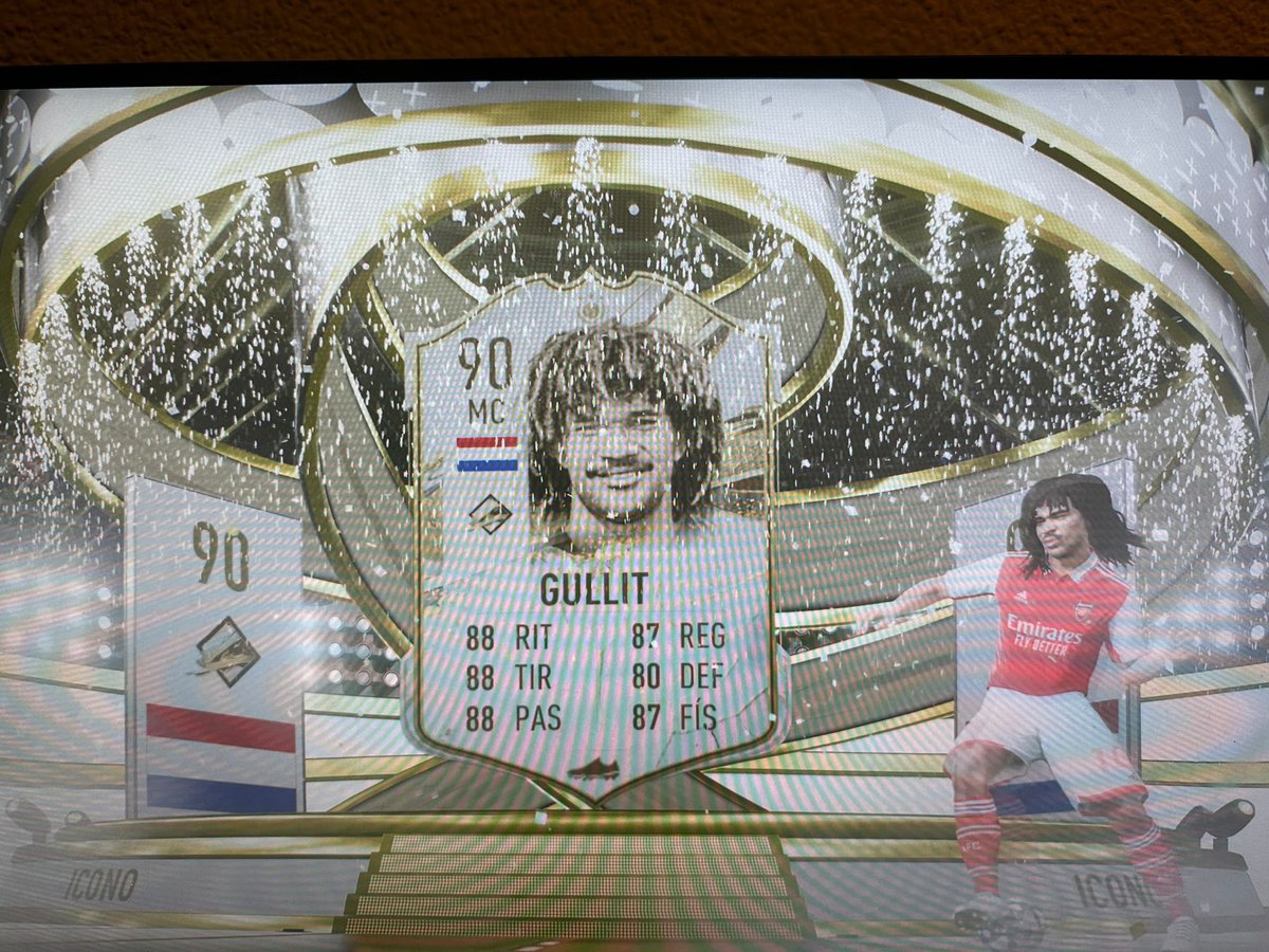 Themanuel23's tweet photo. @JuniorSintress Unos 20 sobres o asi. 

La mejor Gullit Medio transferible en un sobre de marquesinas. https://t.co/3PMBEFgFjB