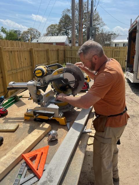 NewLife_247's tweet image. Pray for our team this week as they are down in Lumberton. They are doing a fine job. #newlife247 #BaptistonMission #Lumberton