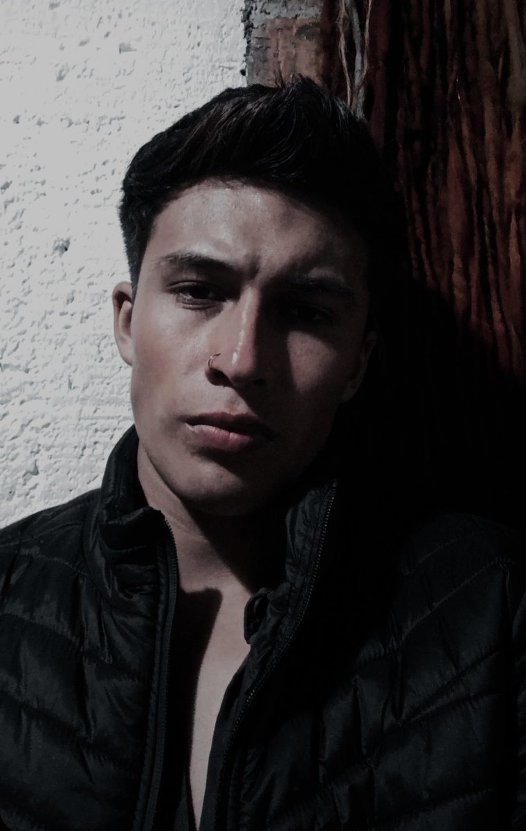 danielmartin226's tweet photo. Hasta cansado me veo chimba jaja 😌 https://t.co/o9FZX9pFLt