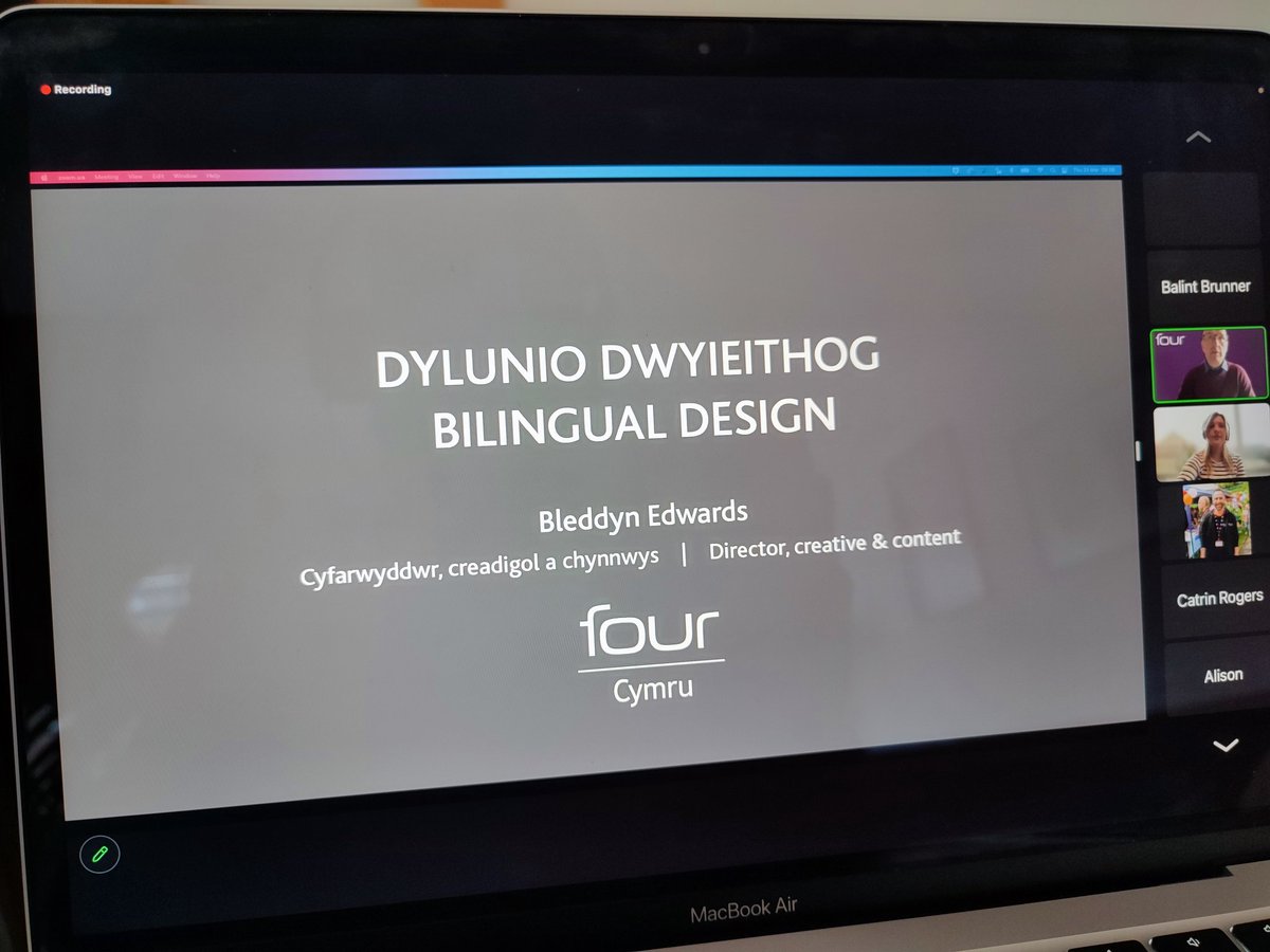 balintbrunner's tweet photo. Trafodaeth wych bore 'ma am ddylunio ymgyrchoedd dwyieithog. Diolch yn fawr Bleddyn @fourcomms, @lauratruelove a @CIPR_Cymru! #Cymraeg #dwyieithrwydd https://t.co/RTjJ6r0ppS