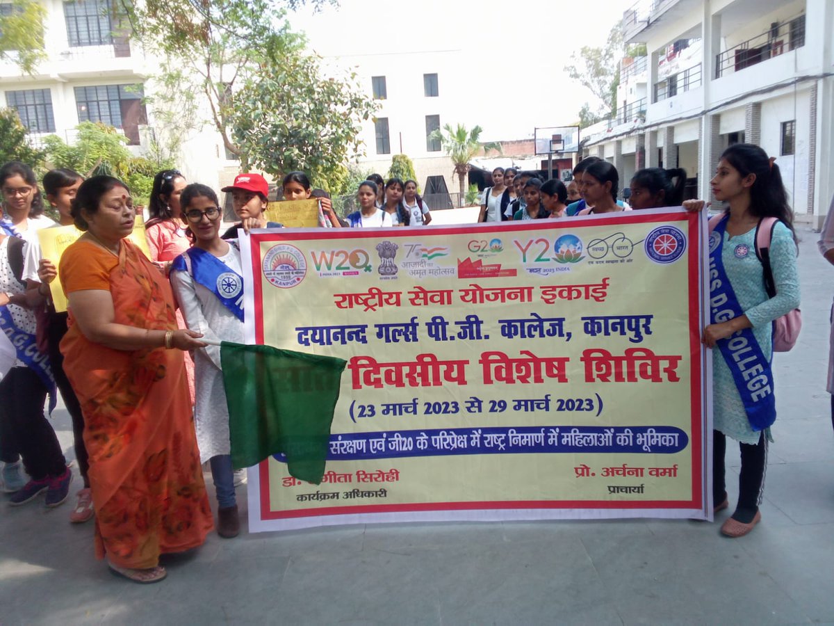 NSSDGCOLLEGE's tweet image. #PosterDisplay and #rally was organized by #DGCollege #NSSUnit on the first day of the #SevendayCamp under #atmanirbharbharat #MadeinIndia #MakeInIndia #aatmnirbharbharat #nsscsjmu #nssrdlucknow #nssrclucknow #_nssindia #sloupnss #yasministryindia #NisithPramanik  #vision@2047