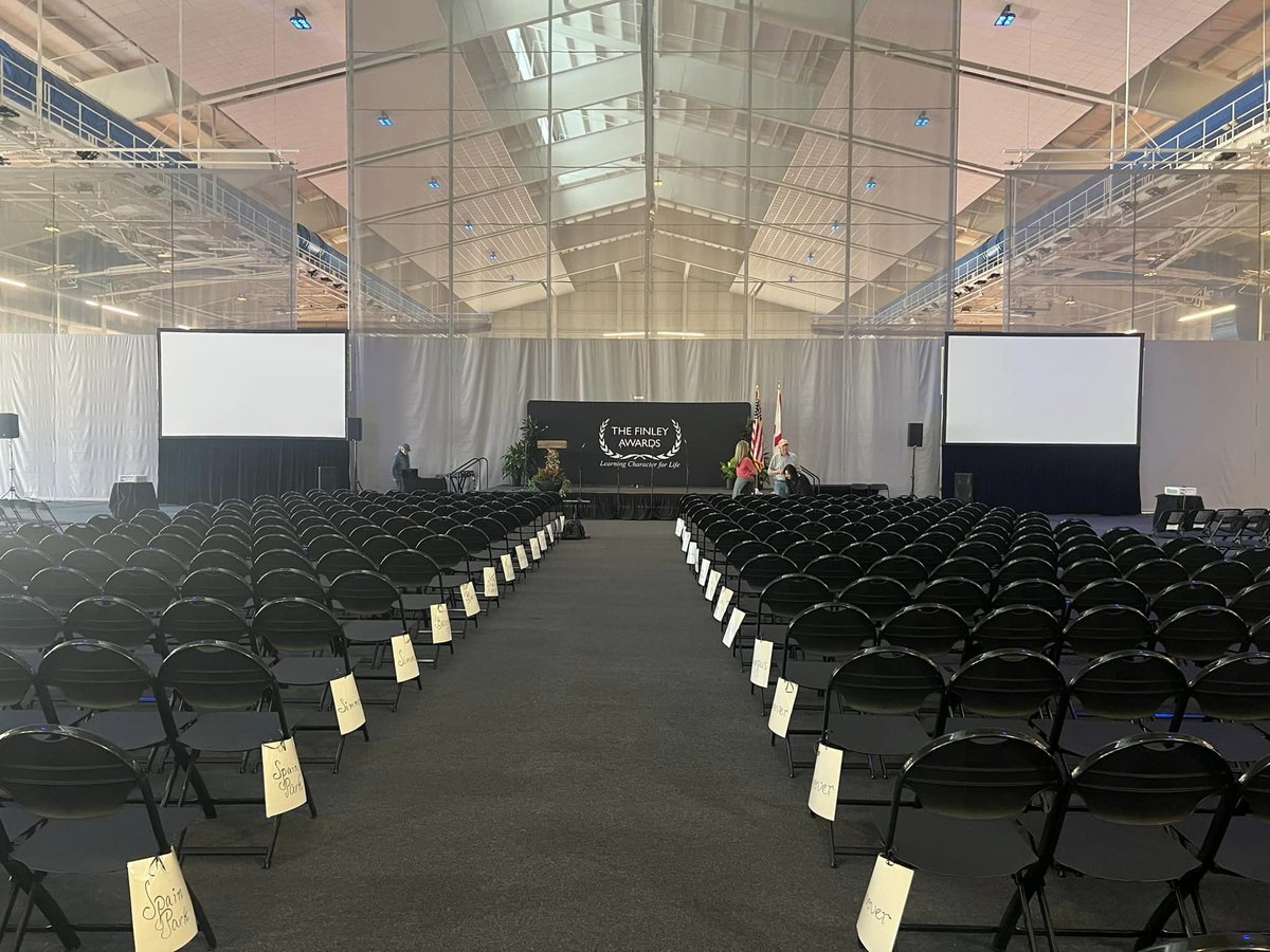HooverSchools's tweet photo. The 2023 Finley Award winners &amp; 200 grade-level winners will be recognized TONIGHT at the Finley Character Awards Ceremony! The program begins at 6 pm &amp; will be live-streamed on the District’s YouTube channel. Here's the link- https://t.co/QZAq4UE4vw https://t.co/OFgHlRzSYV