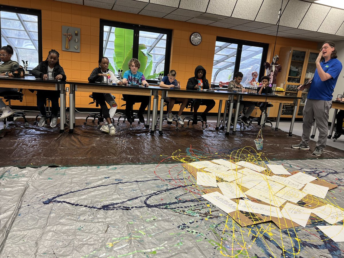 MsBennettROSA's tweet photo. During our second station, we learned more about motion with pendulums and art. #Unstoppable @ROSArockets @HorizonsUnlimit https://t.co/tO7uwnjCI7