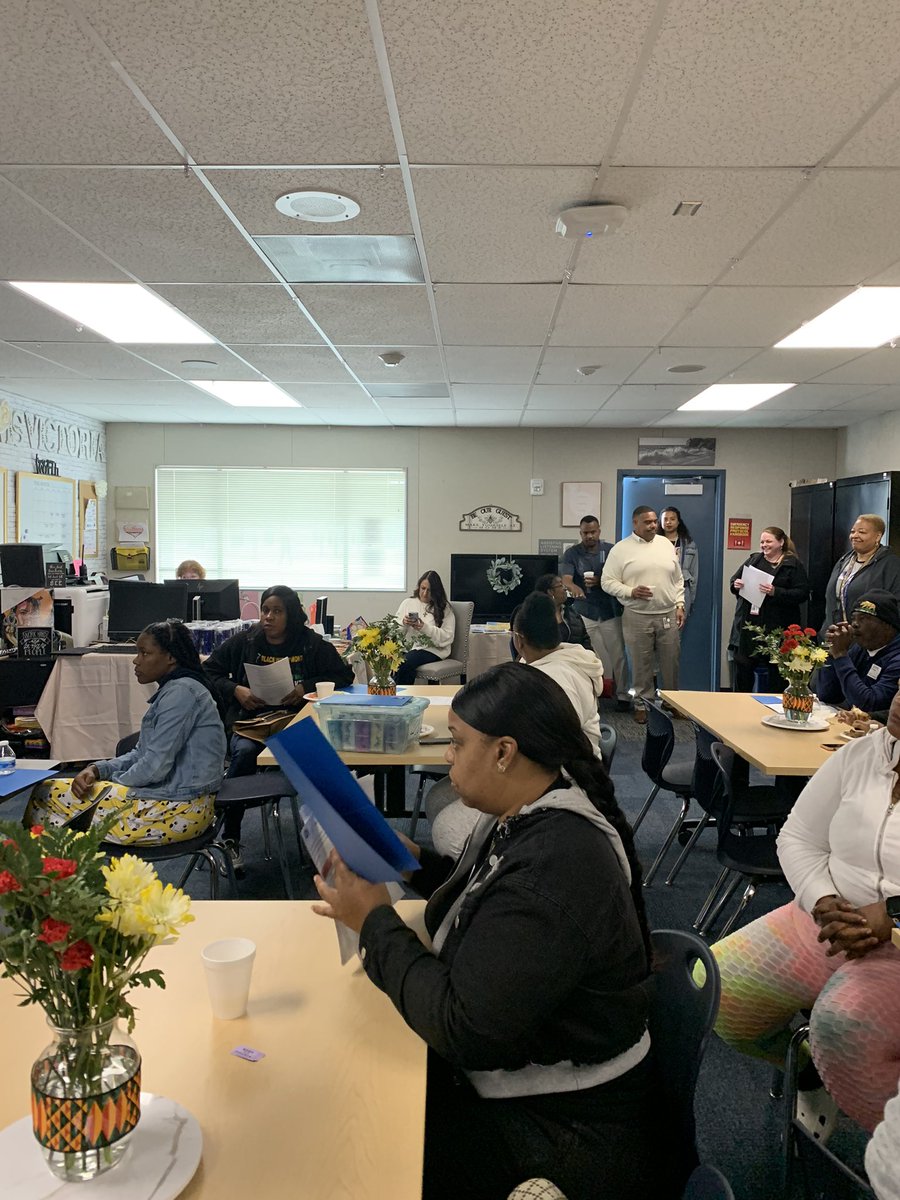 KKimbrough1's tweet image. Bessie Owens having their African American Parent Advisory Committee. Doing our part in closing the Opportunity Gap #TeamBCSD #ClosingOpportunityGap #TeamFACE