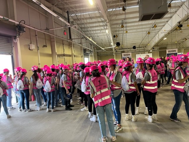 alstonconstruct's tweet photo. #SHEbuildsHouston hosted its annual career exploration event, designed to introduce young women in 7th & 8th grade to the numerous career opportunities that the construction industry offers. We represented the @ABCHouston LOGIC Committee at the event. #WomeninConstruction https://t.co/OhfJN5VNc3