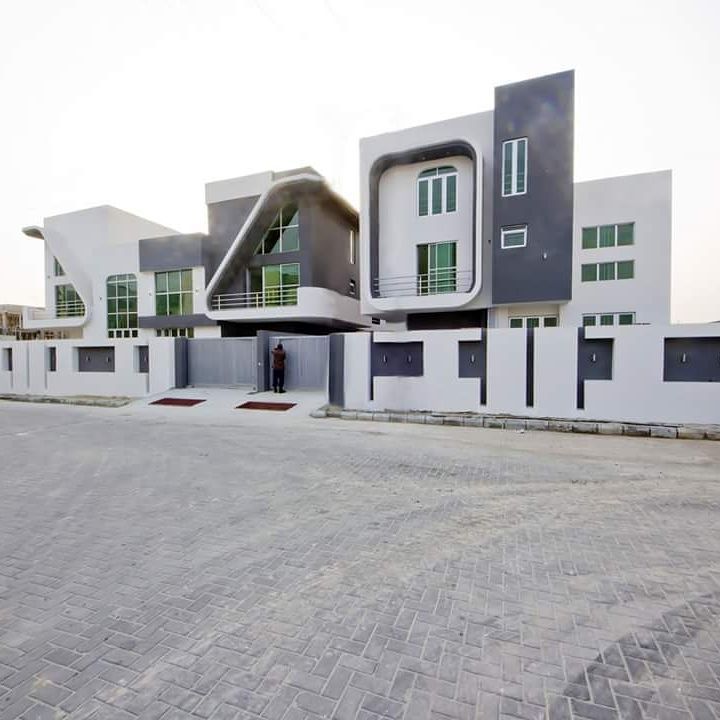 Time is more valuable than money. You can get more money, but you cannot get more time. 
#havenhomes #builtbynigerians #lagos
#affordableluxury