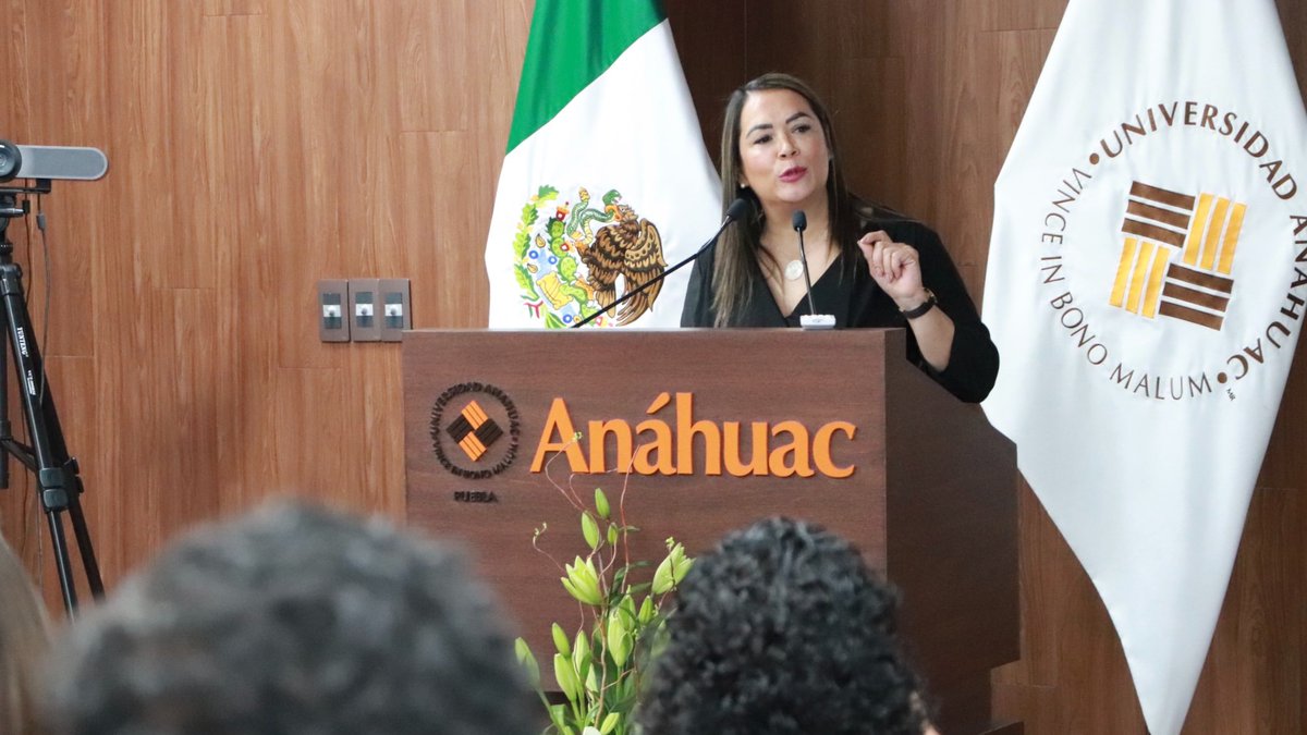 Marta_OrnelasG's tweet photo. Agradezco a la @UAnahuacPuebla por la invitación a la Inauguración del Congreso Internacional #CITUR.
Una gran oportunidad de promoción e innovación para el turismo en Puebla. 👏 https://t.co/fYvnUuAIuM