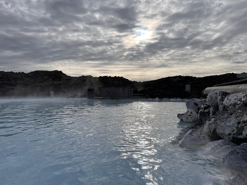 ReptonGeography's tweet photo. Day 1 of the Iceland A Block Adventure. Highlights include the continental divide, the Blue Lagoon and some classic coastal landforms #ReptonToReykjavik https://t.co/BRF3H47w4w