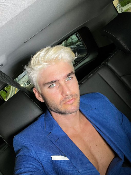 Watch Charlie Matthews's leaked NSFW photo on TwXstars